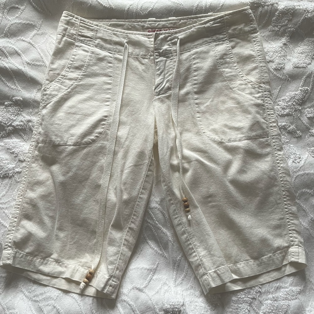 Linen Low Rise Bermuda shorts with front pockets